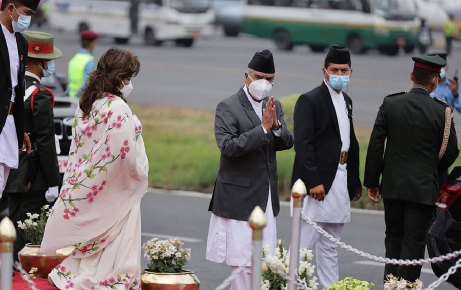 जम्बो टोलीसहित प्रधानमन्त्री देउवा भारत प्रस्थान, आजै भारतीय विदेशमन्त्रीलाई भेट्ने