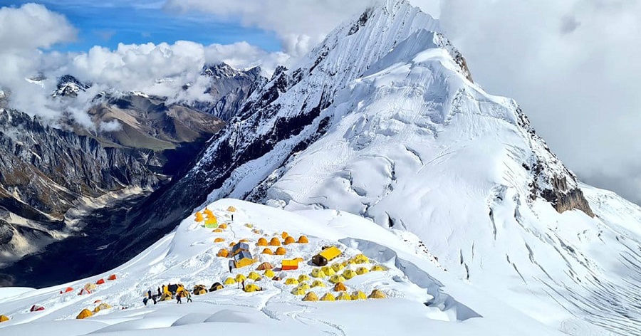  मनास्लु हिमपहिरोमा परी १ जनाको मृत्यू, १५ जनाभन्दा धेरै घाइते 