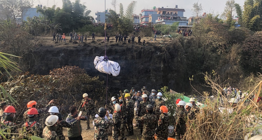 पोखरामा जहाज दुर्घटना : २४ शवको पोखरामै पोस्टमार्टम हुने, ४५ वटा शव काठमाडौंमा गरिने