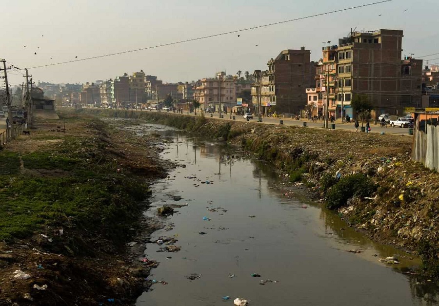 रुद्रमती नदी किनार दायाँबायाँका सार्वजनिक जग्गाको खोजी गरिँदै