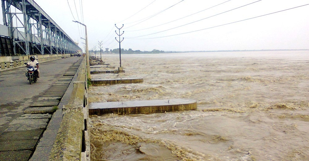 सप्तकोसी नदीमा पानीको बहाव बढ्यो, तटीय क्षेत्रमा उच्च सतर्कता