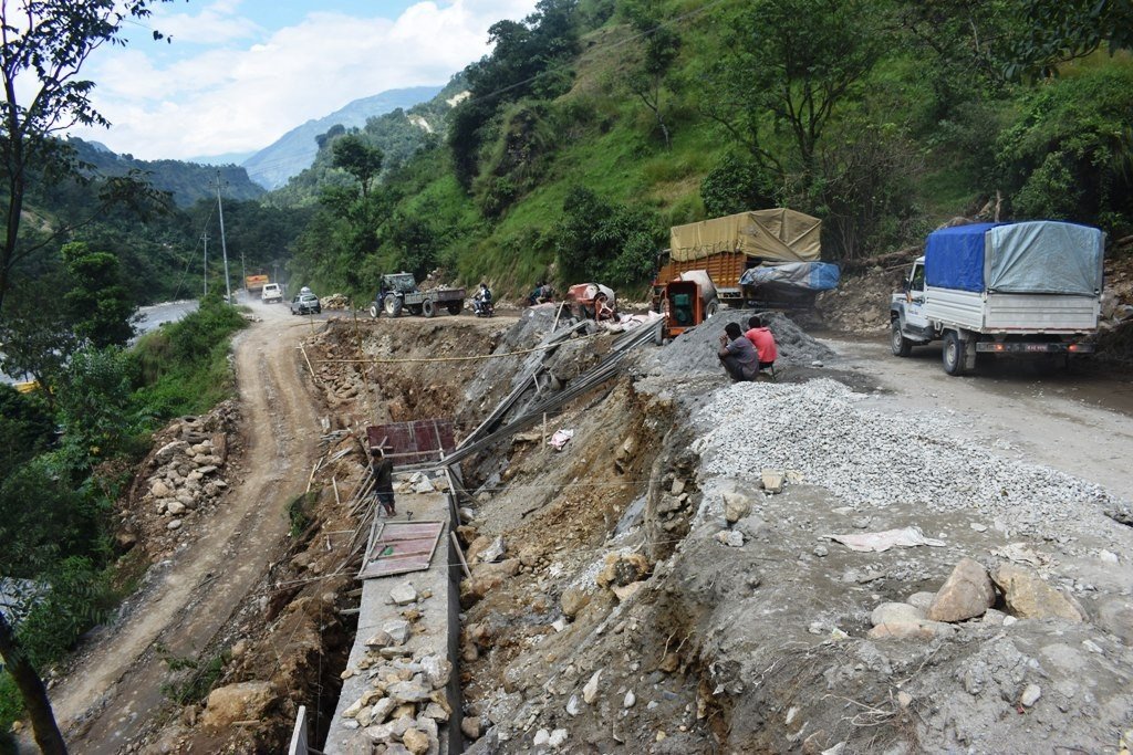 बेनी–मालढुङ्गा सडक दैनिक पाँच घण्टा बन्द