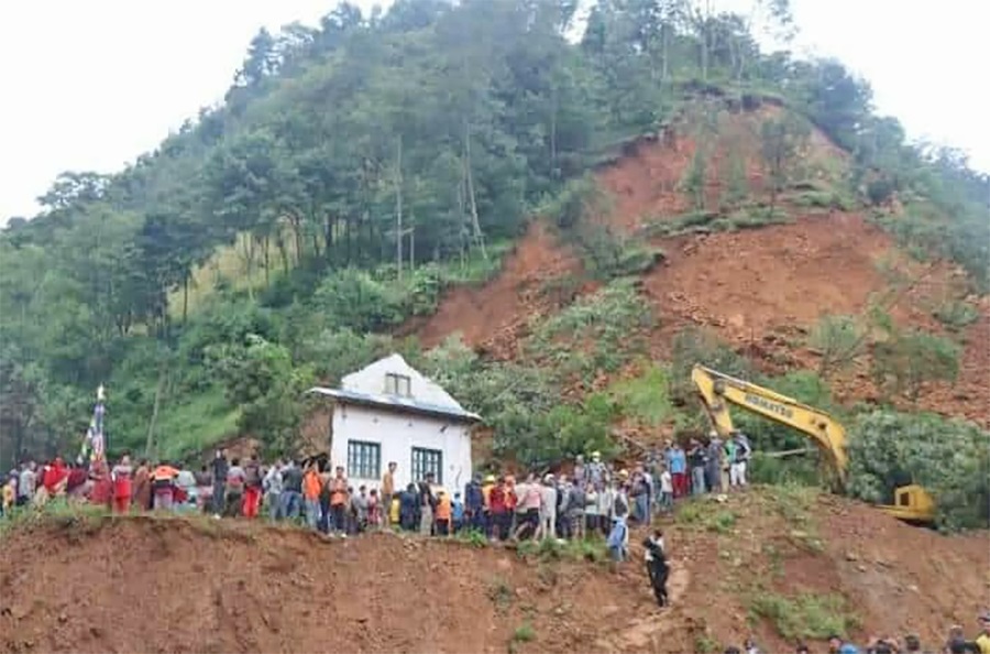 काभ्रेमा पहिरोले घर पुरिँदा एकै परिवारका ३ जनाको मृत्यु