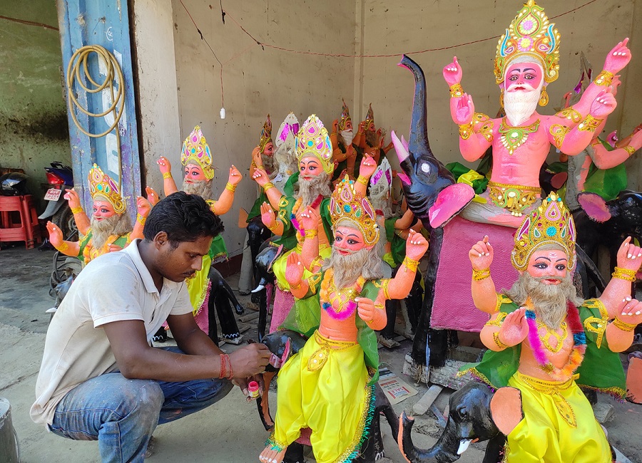 आज वास्तु दिवस एवं विश्वकर्मा पूजा, कलकारखानाहरुमा बिशेष पुजा