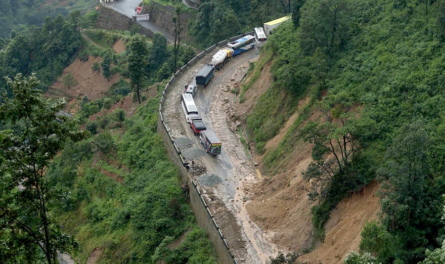 Nagdhunga sadak