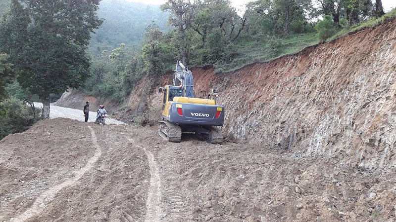 मध्यपहाडी लोकमार्गमा यातायात सञ्चालनको माग