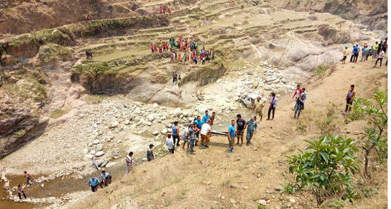 डडेल्धुरामा जिप दुर्घटना हुँदा वडाअध्यक्षसहित ४ जनाको मृत्यु 