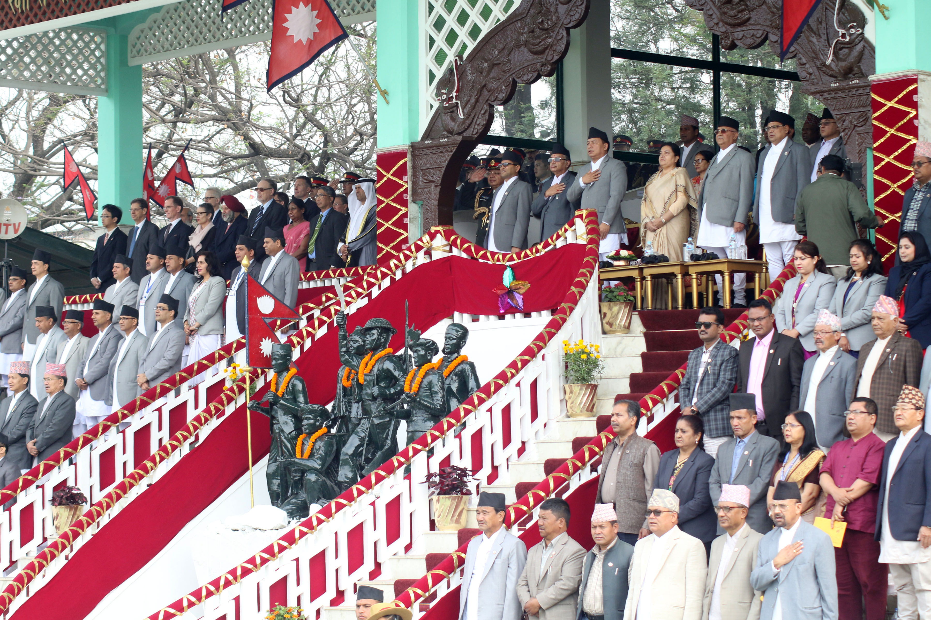 यस्तो थियो सार्वजनिक बिदा विनाको सरकारी रौनकता 